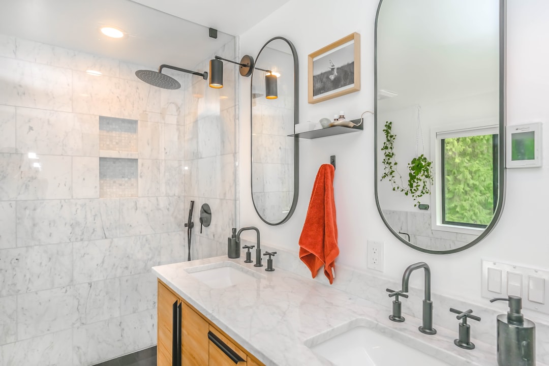 Bathroom remodeling in Lakewood, CA